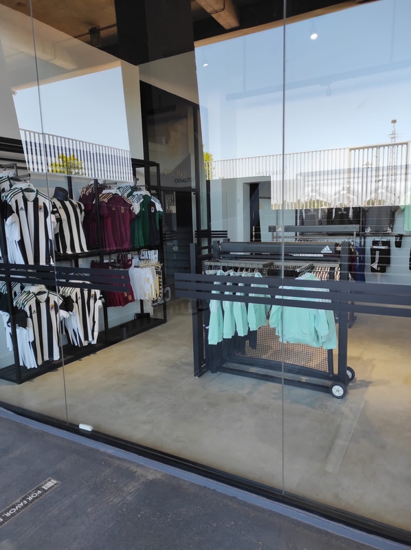 rural De ninguna manera Miseria La tienda del Badajoz reabre con las nuevas equipaciones | Badajoz (Badajoz)