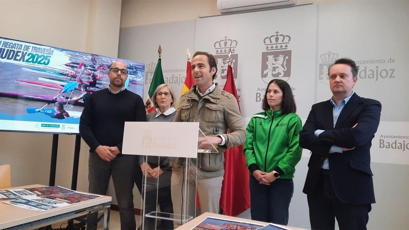 Unos 150 palistas disputarán este sábado en Badajoz la I Regata de Travesía Judex 2025