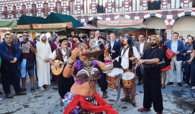 Abre al público el mercado árabe de la fiesta de Al-Mossassa que rememora la fundación de Badajoz