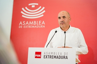 El PSOE pide a Gragera y Guardiola que trabajen con el Gobierno y aporten recursos para acabar con el nenúfar