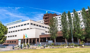 Trasladado al hospital un hombre de 84 años atropellado en el puente de la Universidad de Badajoz