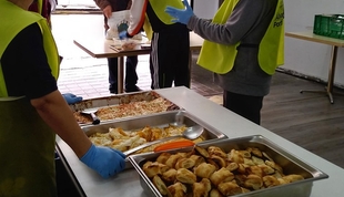 El comedor social de El Gurugú de Badajoz y su proyecto de desayuno y comidas solidarias beneficia a más de 55 niños
