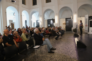 El fotógrafo pacense Roberto Palomo muestra la historia de la recuperación de los restos de su bisabuelo en la exposición ´Hijas del olvido´