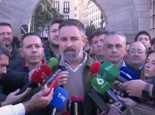 Abascal visita Badajoz en clave electoral dejando recados a Gallardo y a Guadiola