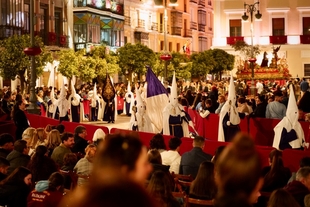Más de 10.500 accesos a la aplicación que permite seguir las procesiones de la Semana Santa de Badajoz