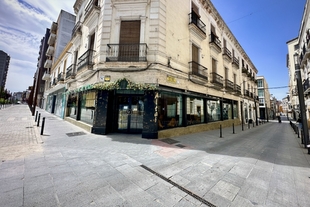 Comienza la renovación y mejora del acerado en calle Vasco Núñez y Felipe Checa